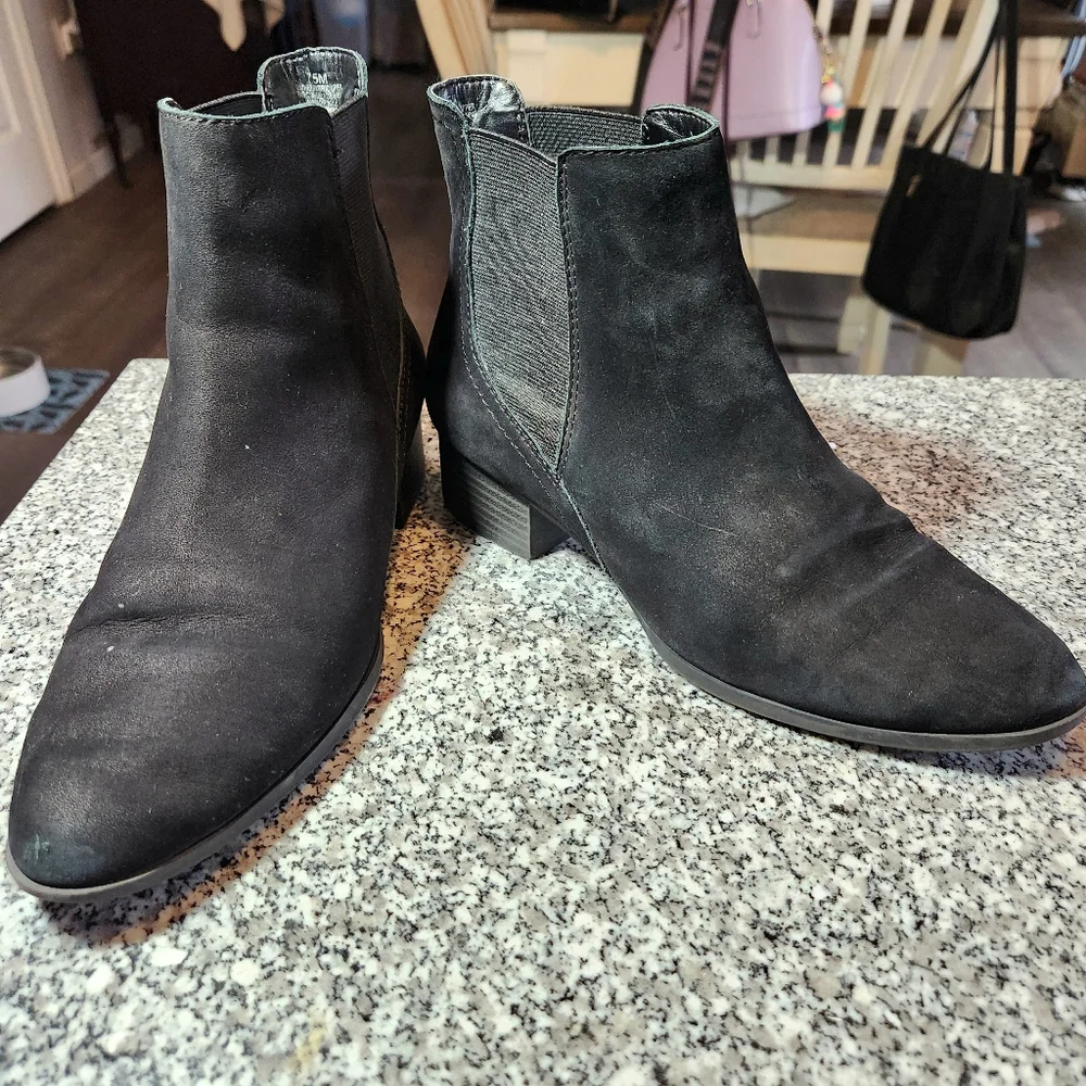 Alex Marie Black Suede Leather Pull On Ankle Boots Stretch Band Sides Size 7.5M